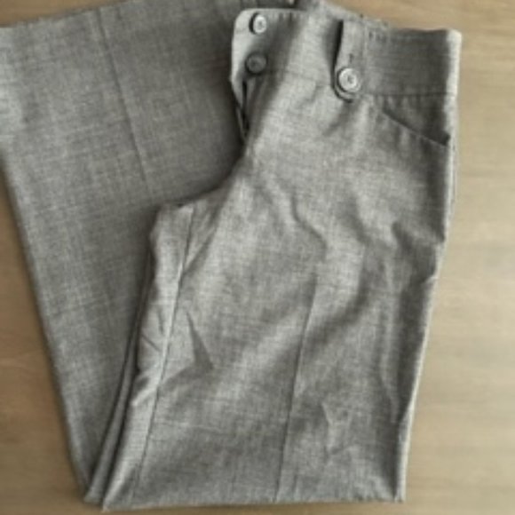 Express Design Studio Women's Dress Pants - Size 6. Wide leg - Picture 1 of 4